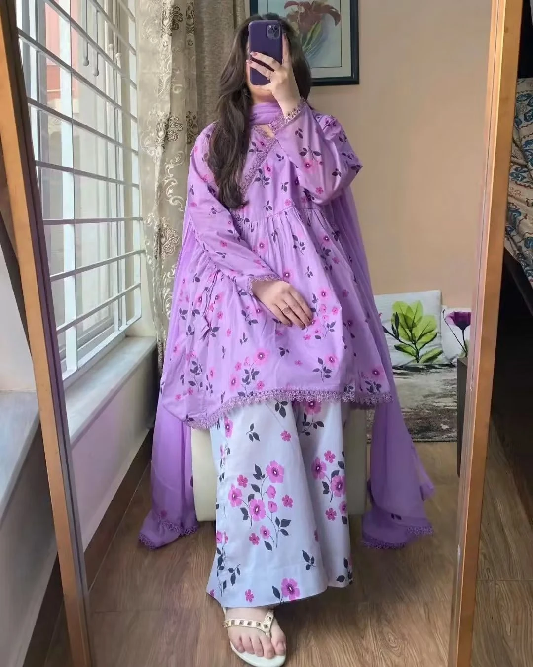 ফ্লোরাল  ফারসি থ্রি-পিস