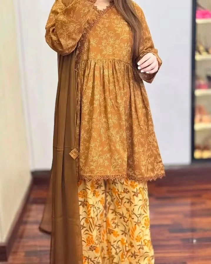 ফ্লোরাল ফারসি থ্রি-পিস