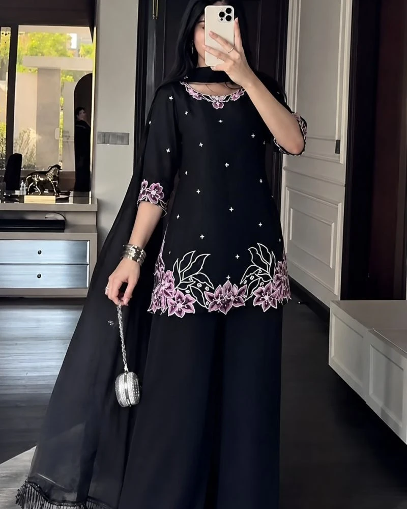 মোস্ট ভাইরাল পাকিস্তানি ইন্সপাইয়ারড থ্রি পিছ